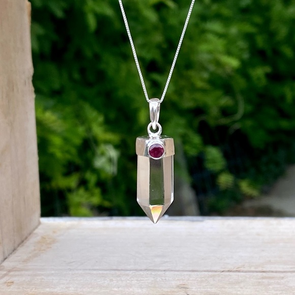 Robin's Nest Jewels Jewelry - White Quartz & Garnet Necklace